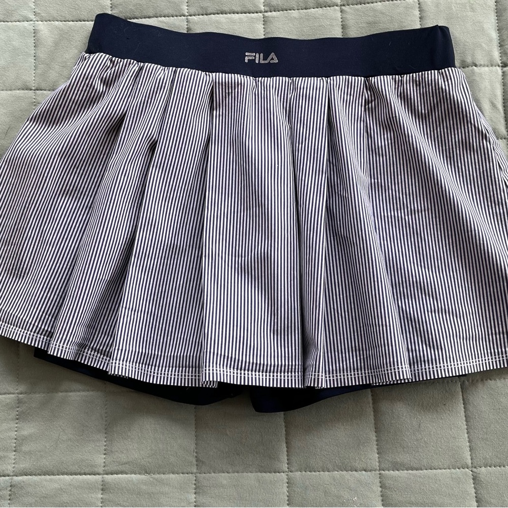 FILA Tennis Skirt Blue White Stripes Navy Shorts Size Medium - Picture 15 of 16